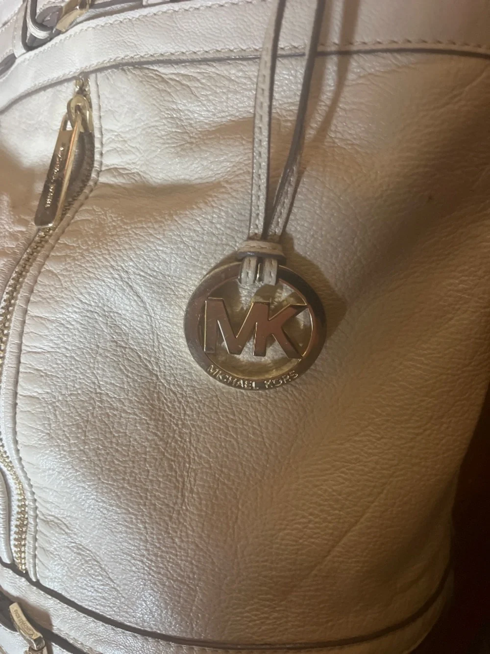 Michael Kors Kingsbury leather bucket tote off-white